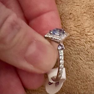 Beautiful light Tanzanite Ring